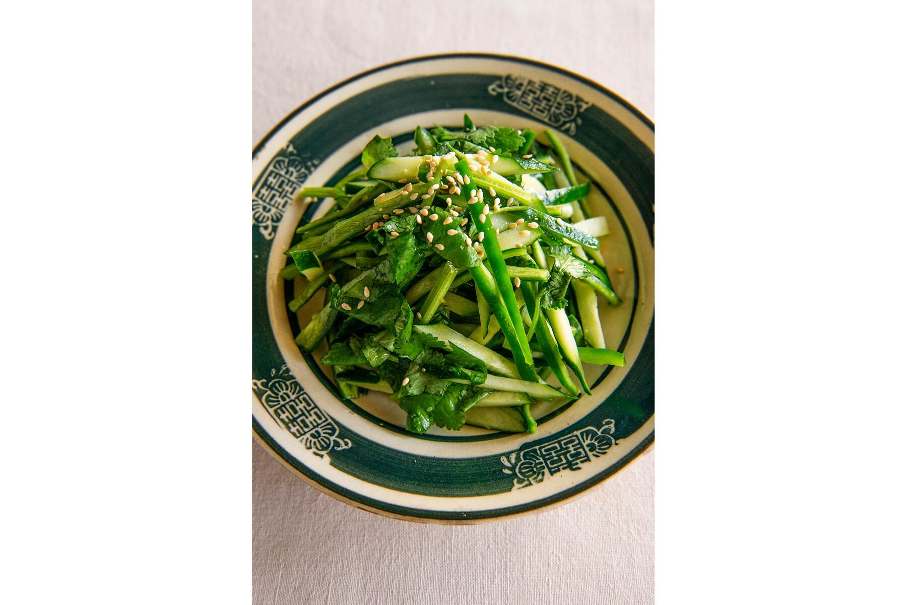 香り高く爽やかな“香菜、きゅうり、ピーマンの柚子胡椒和え”