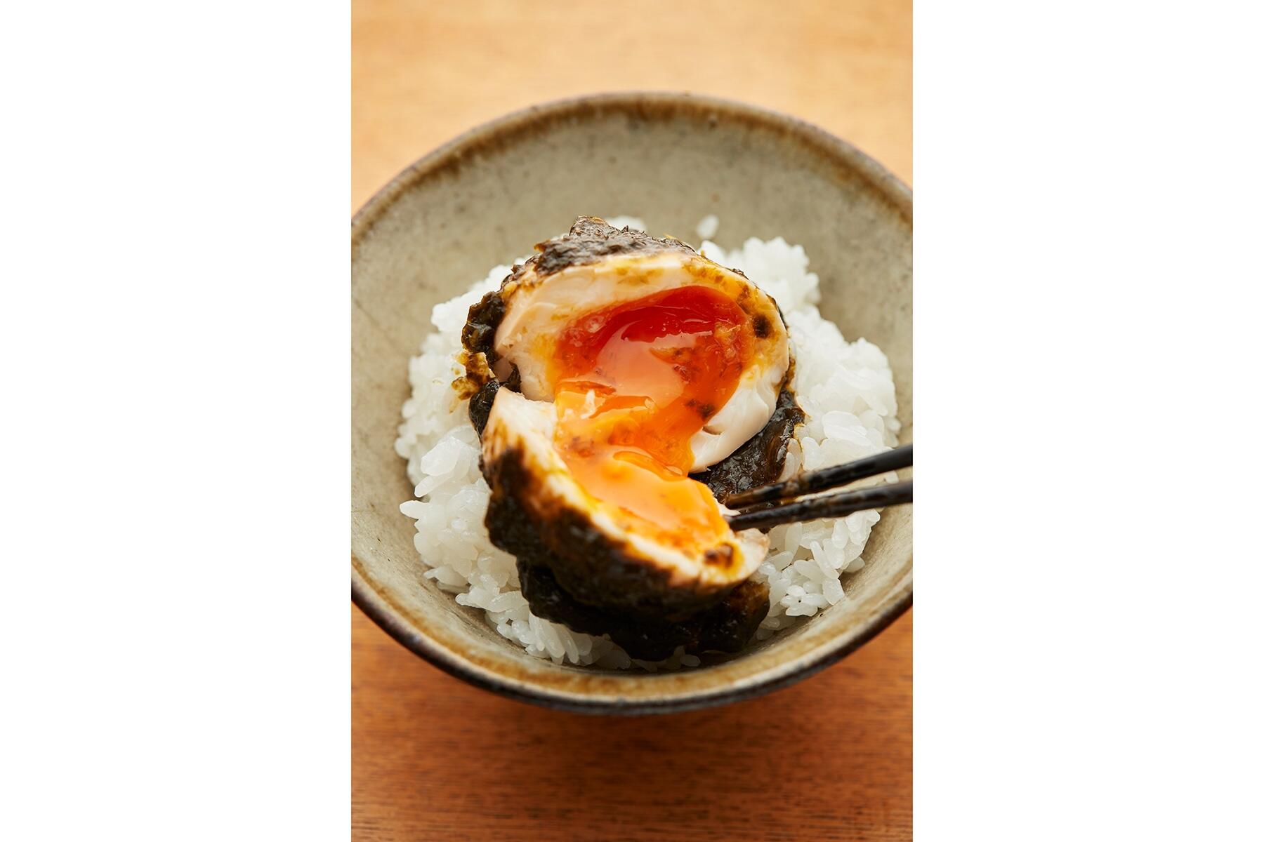 黄身がとろける自家製“のり玉”！
