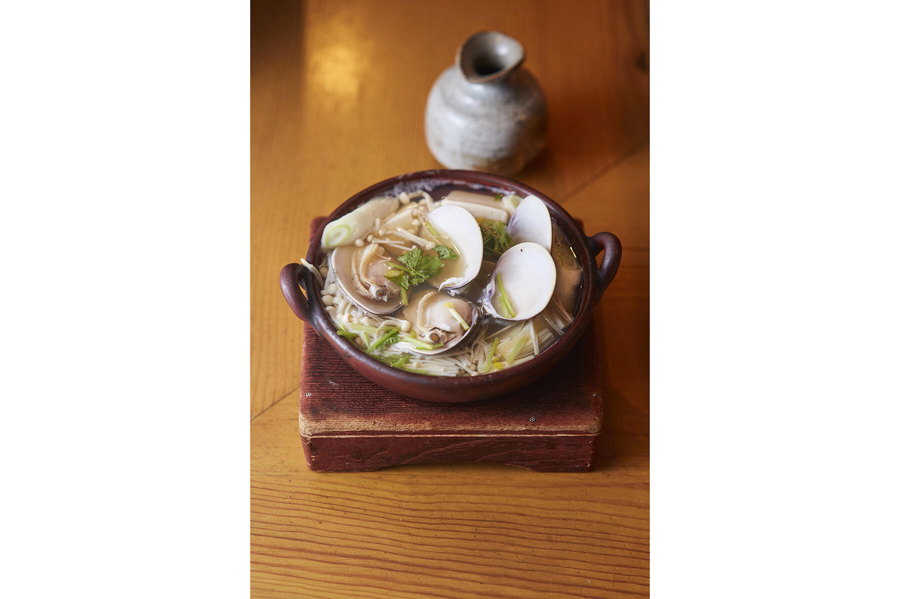 貝のだし汁は最高の肴！“蛤の潮仕立て小鍋”