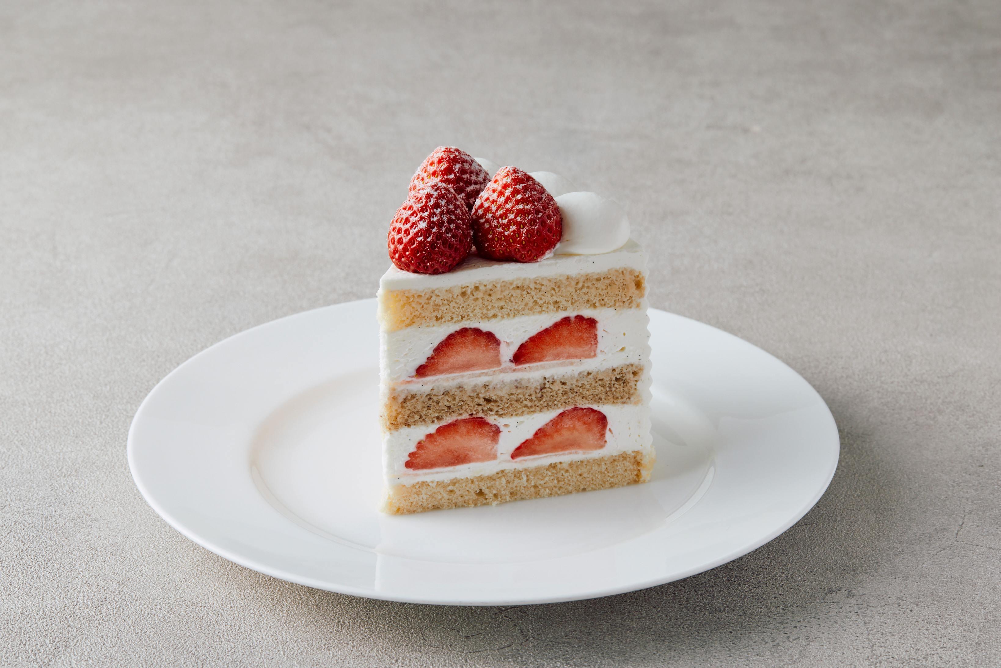 新エクストラスーパーあまおうショートケーキ