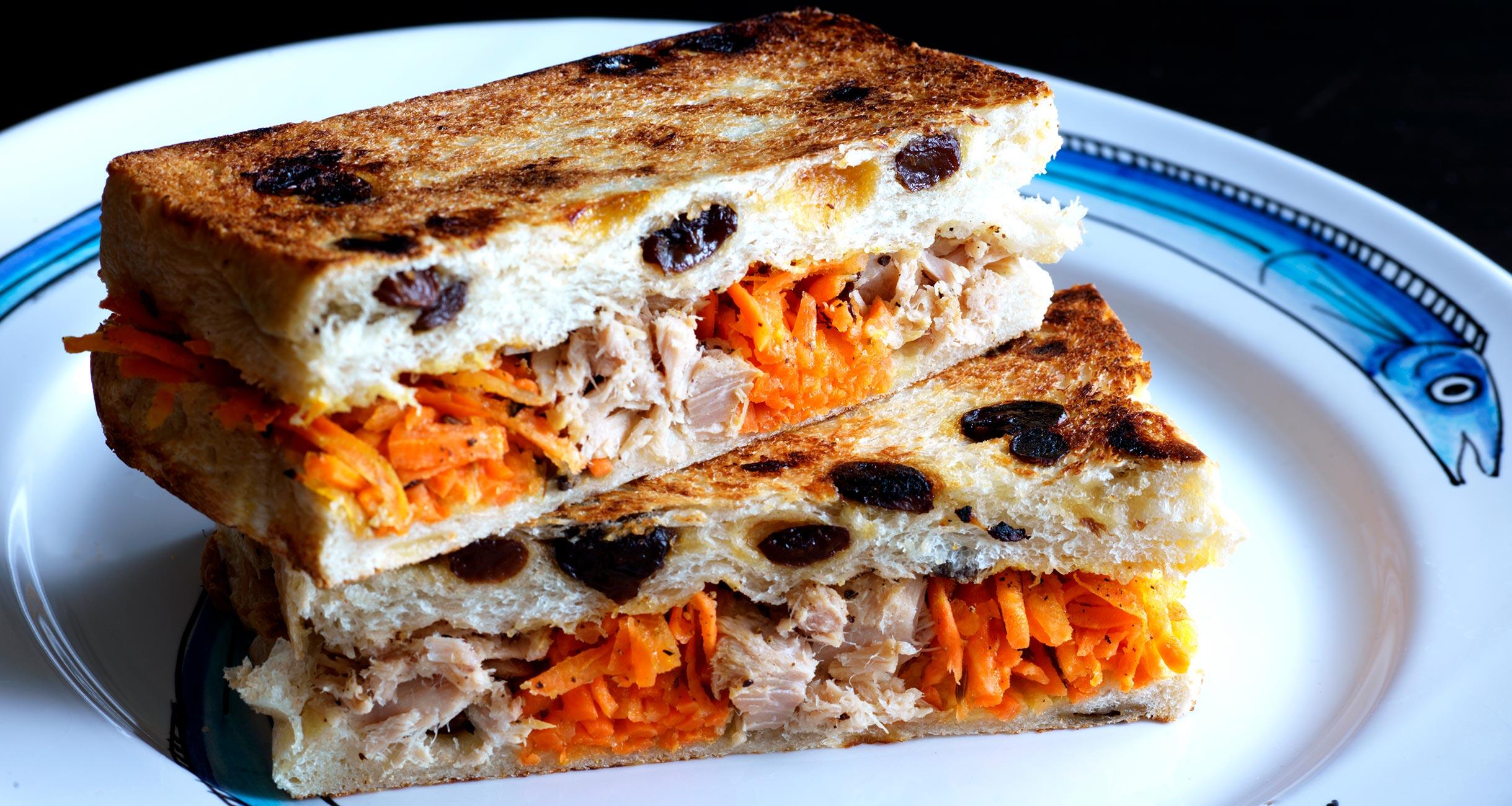 缶詰で出来るホットサンドレシピ!