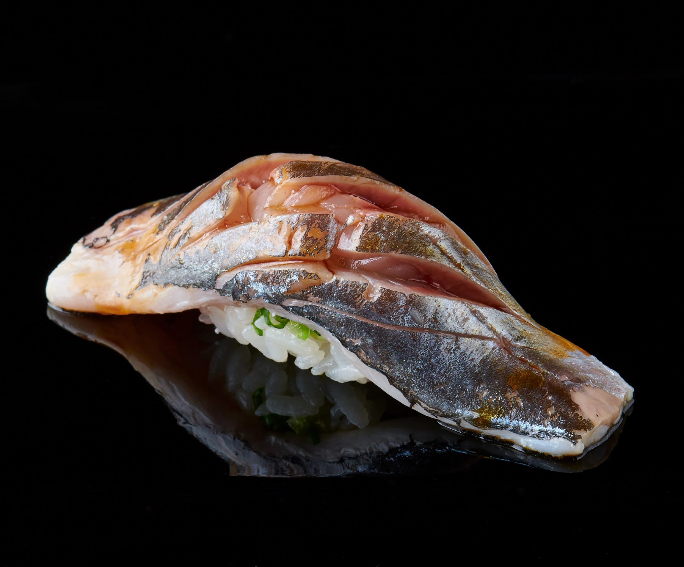 光ものの概念が変わる 㐂寿司 の鯵 㐂寿司 の365日 公式 Dancyu ダンチュウ