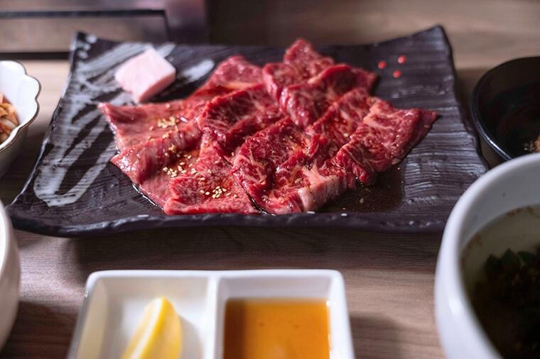 【神楽坂・焼肉ランチの新星】ランチとは思えぬカット厚！国産牛ハラミ1,500円の衝撃「焼肉かぐつち」