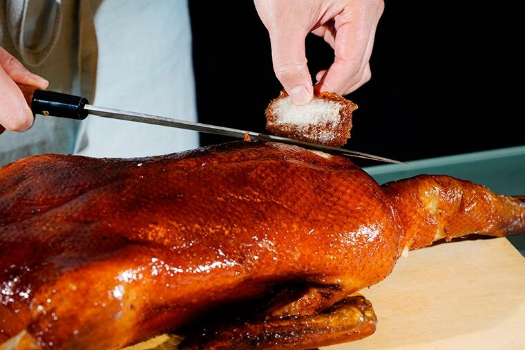 【プロの料理に挑戦】皮のうまさはまさに絶品。「北京ダック」