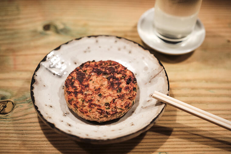 【赤坂まるしげの7皿】味噌と薬味、そして焼き目の香ばしさ。家飲みの日本酒がエンドレスに進む、さわらサンガ焼き