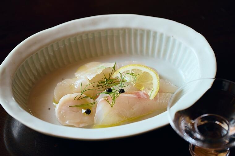 【日本酒達人たちの、家呑みリピートつまみ帖】藤田千恵子さんの家つまみ➁　ペルーで感動「鯛と帆立のセビーチェ風」