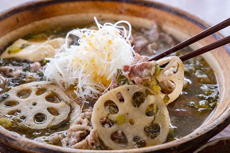 濃口ごま油&発酵食品が好相性!野沢菜とれんこんの旨味ごま油鍋