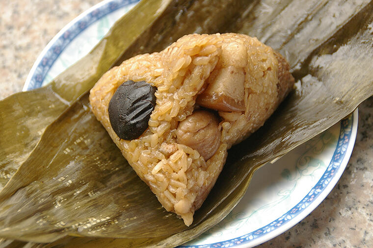 握ったご飯には神が宿る?|世界のおむすび
