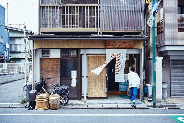 美しい花姿を写す「白桔梗」|「岬屋」の今月の和菓子⑩