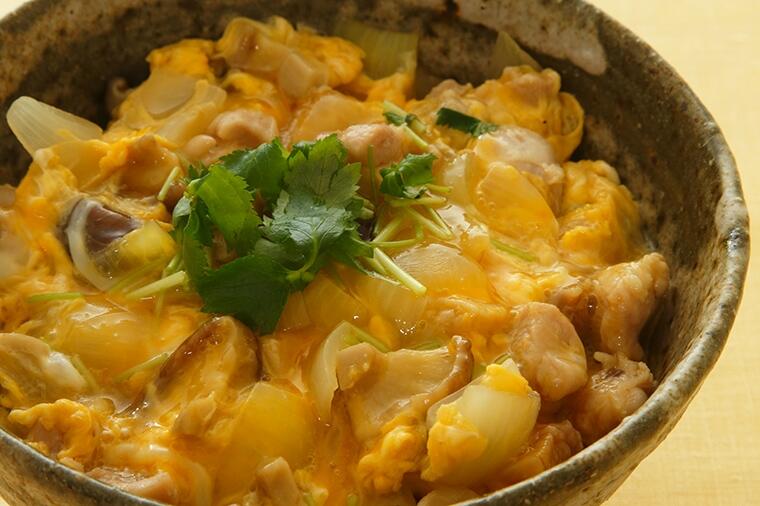 玉ひでの親子丼はこうしてつくる 玉ひでの親子丼 名物解体新書 公式 Dancyu ダンチュウ