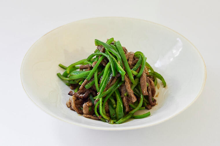 砂漠の町のシンプル青椒肉絲|世界の炒め物④