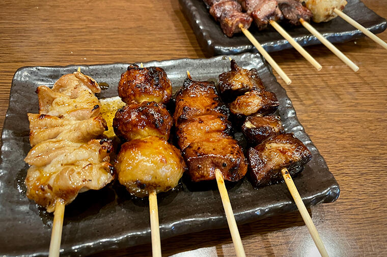芝浦直送!本格もつ焼き&煮込みがうまいインネパ店──新川崎「ラスクス」前編