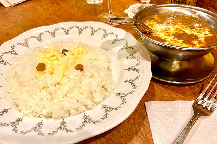 ワインが一本空いてしまう重厚な欧風カレー|松尾貴史のカレードスコープ(59)