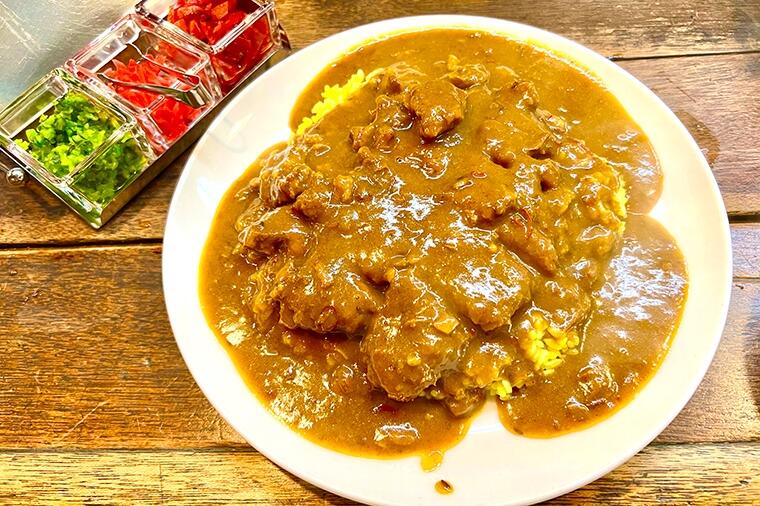 長年食べ続けているのに毎度恋しくなる辛口カツカレー|松尾貴史のカレードスコープ(72)