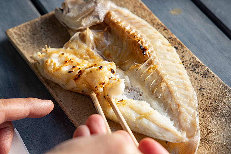 塩焼きをはるかに凌駕する美味に!高級魚「シロアマダイ」の干物づくり