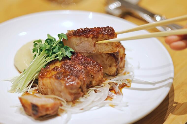 【欲しい、京都に行きつけ】品書きにおすすめ80種類以上、すべてがプロの仕事『洋食おがた』~料理家ウー・ウェンさんの紹介