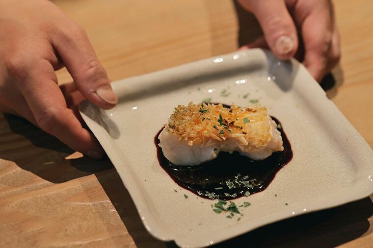 【欲しい、京都に行きつけ】魚に赤ワインソース!?自由な発想が面白い『ととよし』~料理家ウー・ウェンさんの紹介