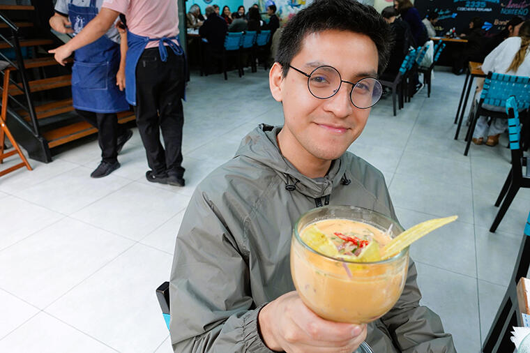 【地球の裏側で飲んだ「驚愕の酔い覚まし」】強烈なスッパ旨!魚介料理「セビーチェ」の汁にノックアウト~dancyu編集長のペルー美味紀行~(2回目)