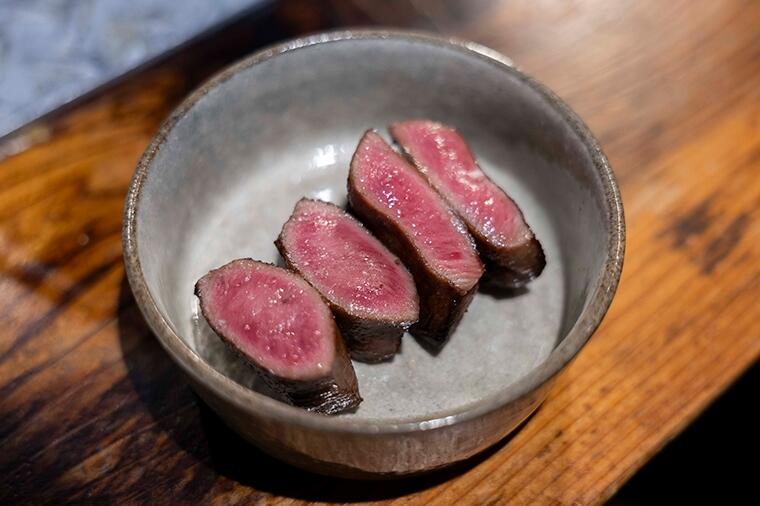 【日本橋の進化する大衆焼肉】通うほど自分好みになる「炭焼ホルモンえいた」