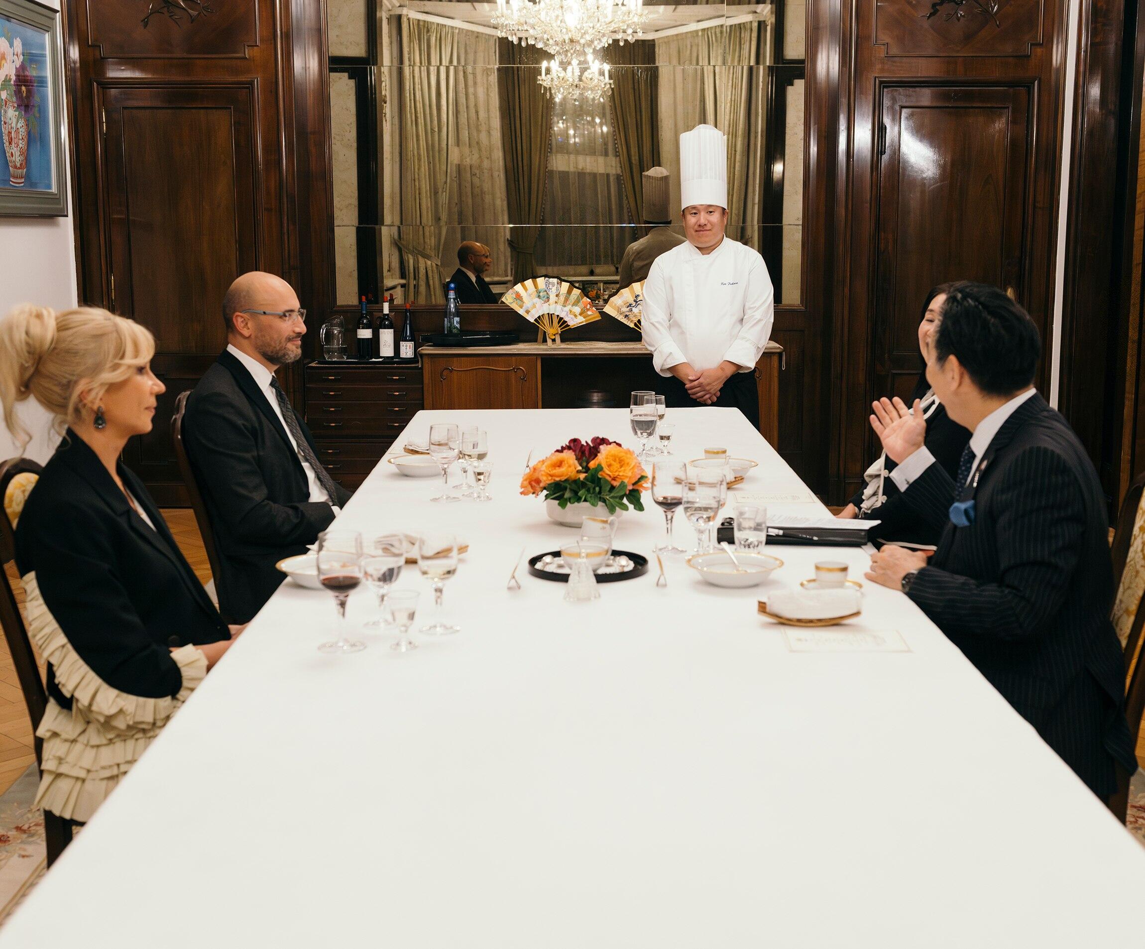 公邸料理人を訪ねて