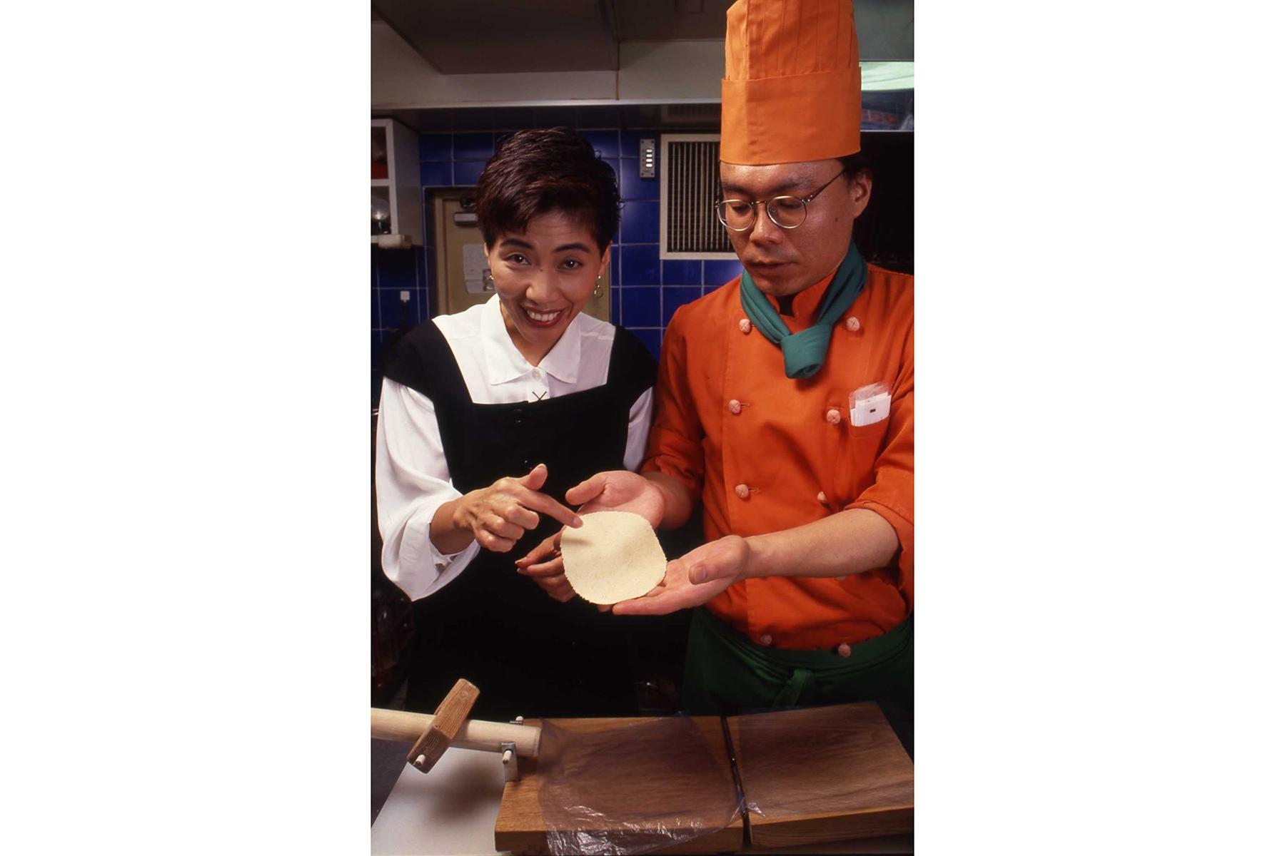 「ほら、私がやってもシェフとおんなじようにできたわ」と、庄野さんはご満悦の様子。